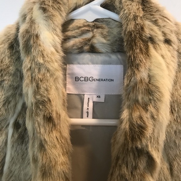 BCBG Generation Fur Vest. Size XS - Picture 2 of 4